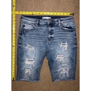 KanCan Womens Distressed Bermuda Jean Shorts Medium Wash Frayed Hem 11 T49-50